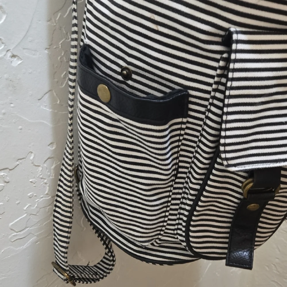 Expressions Chic Black and White Tote